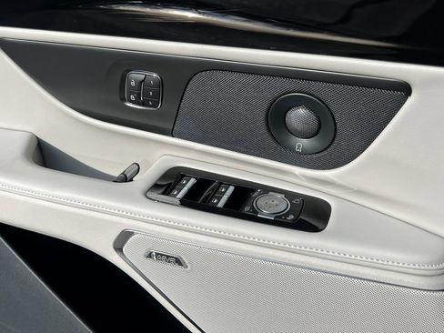 New 2026 Lincoln Nautilus Reserve AWD/4WD image 23