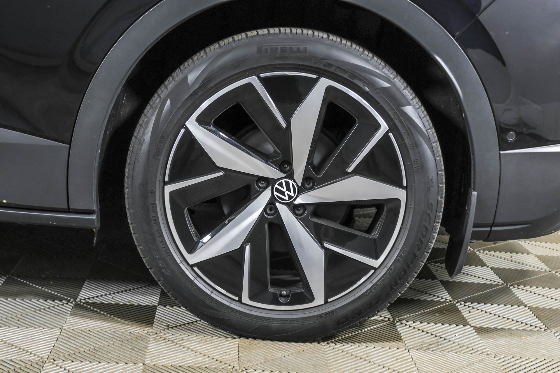 Used 2023 Volkswagen ID.4 Pro S RWD image 19