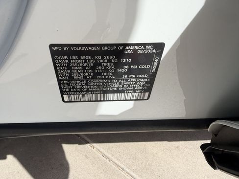 Used 2024 Volkswagen Atlas Peak Edition SE AWD/4WD image 47