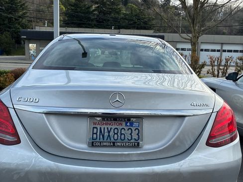 Used 2018 Mercedes-Benz C 300 4MATIC Sedan image 11