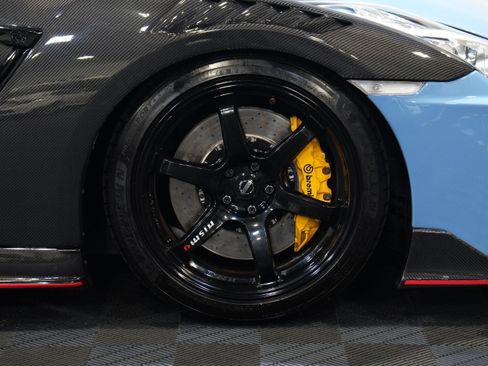 Used 2017 Nissan GT-R NISMO AWD/4WD image 55