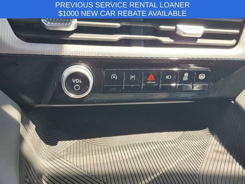 Used 2026 Ford Explorer Active AWD/4WD image 23
