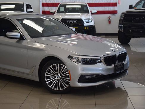 Used 2018 BMW 530i xDrive AWD/4WD image 3