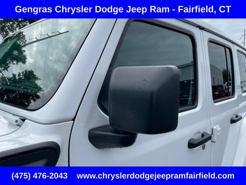 Used 2023 Jeep Wrangler Unlimited Sahara w/ Cold Weather Group AWD/4WD image 14
