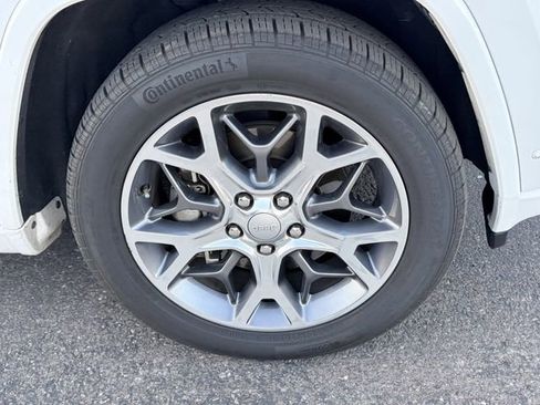 Used 2021 Jeep Grand Cherokee Overland AWD/4WD image 4