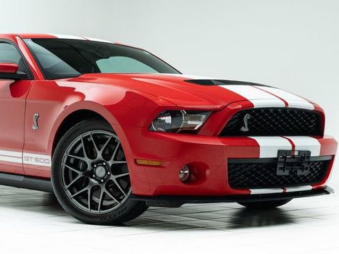 Used 2010 Ford Mustang Shelby GT500 image 4