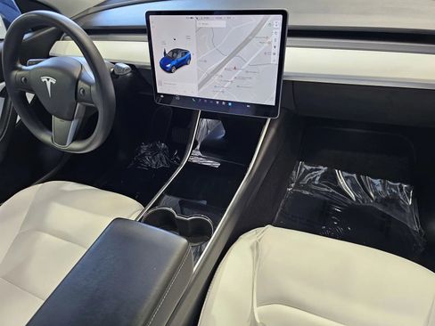 Used 2021 Tesla Model Y Long Range AWD/4WD image 5