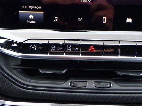 New 2026 Jeep Compass Latitude image 19