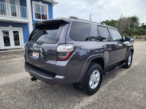 Used 2020 Toyota 4Runner SR5 2WD image 5