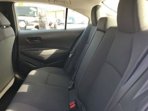 Used 2022 Toyota Corolla LE image 20