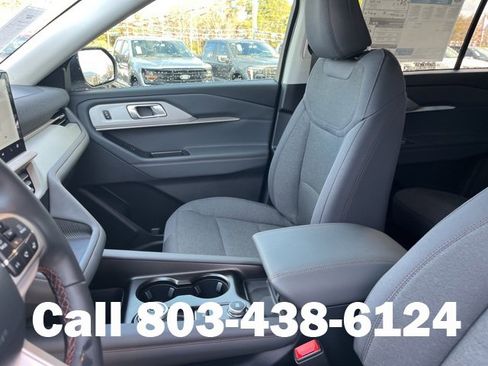 New 2026 Ford Explorer Active image 10
