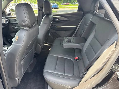 Used 2021 Chevrolet TrailBlazer ACTIV w/ Technology Package FWD image 29
