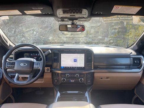 Certified 2024 Ford F250 Lariat w/ Chrome Package image 13