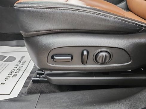 Used 2021 Buick Encore GX Essence w/ Experience Buick Package image 15