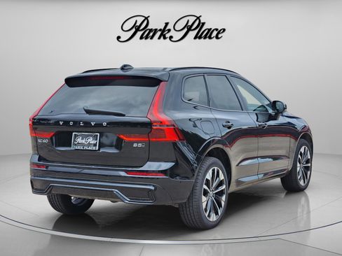 Used 2026 Volvo XC60 B5 Plus w/ Climate Package AWD/4WD image 6