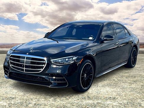 Used 2025 Mercedes-Benz S 580 4MATIC Sedan image 3