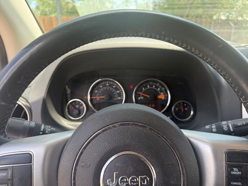 Used 2016 Jeep Compass High Altitude AWD/4WD image 10