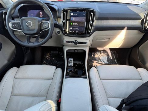 Used 2023 Volvo XC40 B5 Ultimate w/ Protection Package Premier image 12