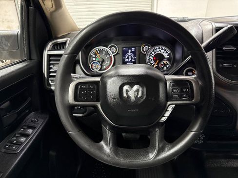 Used 2020 RAM 5500 Tradesman w/ Chrome Appearance Group image 15