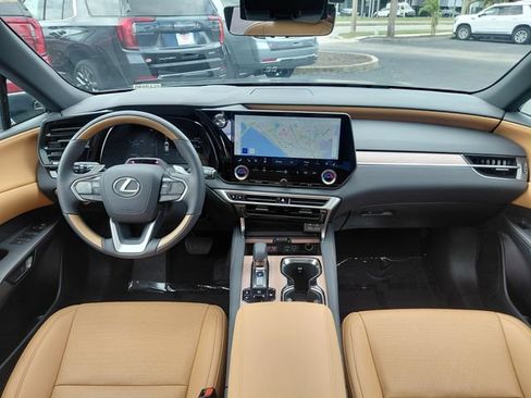 Used 2025 Lexus RX 350 w/ Convenience Package AWD/4WD image 17