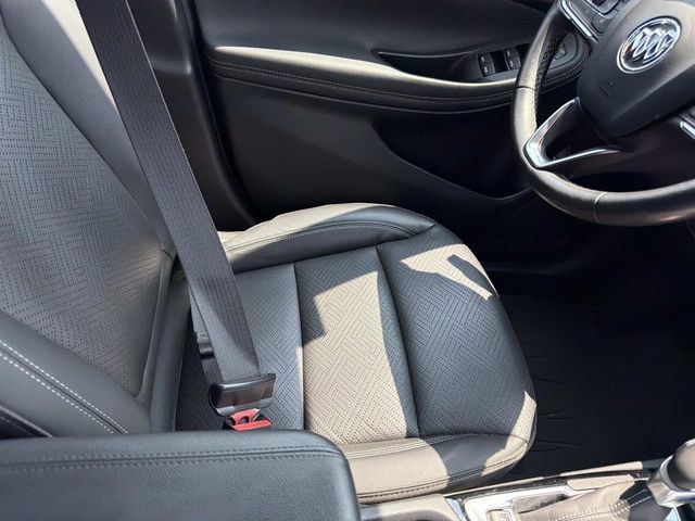 Used 2023 Buick Encore GX Essence w/ Experience Buick Package FWD image 14