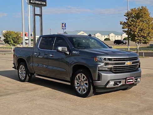 Used 2019 Chevrolet Silverado 1500 High Country w/ High Country Premium Package AWD/4WD image 3