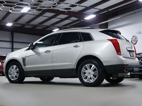 Used 2014 Cadillac SRX Luxury w/ Driver Awareness Package FWD image 16