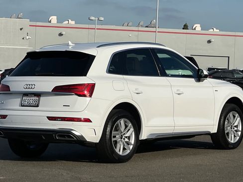 Used 2023 Audi Q5 2.0T Premium AWD/4WD image 2