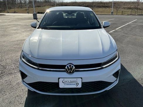 Used 2025 Volkswagen Jetta S image 8