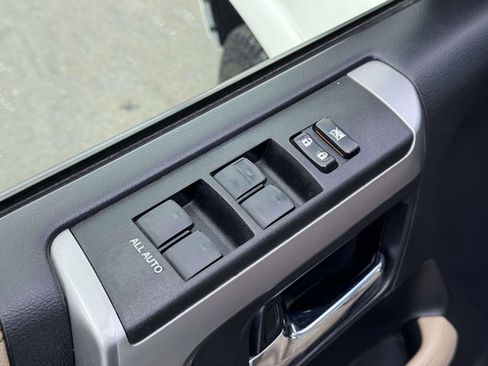 Used 2019 Toyota 4Runner SR5 Premium image 26