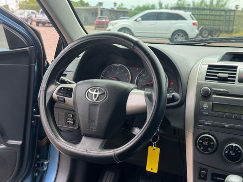 Used 2013 Toyota Corolla S FWD image 29