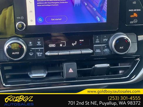 Used 2023 Toyota Highlander LE image 25