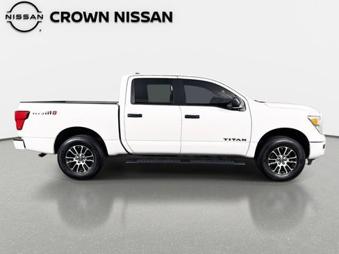 Certified 2024 Nissan Titan SV image 5
