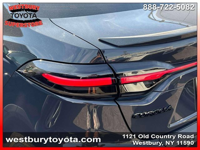 Used 2024 Toyota Corolla SE w/ SE Premium Package FWD image 9