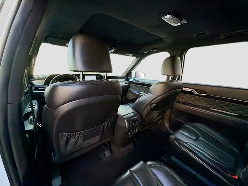 Used 2022 Hyundai Palisade Calligraphy image 25