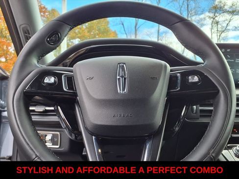 Used 2022 Lincoln Corsair AWD w/ Equipment Group 101A image 19