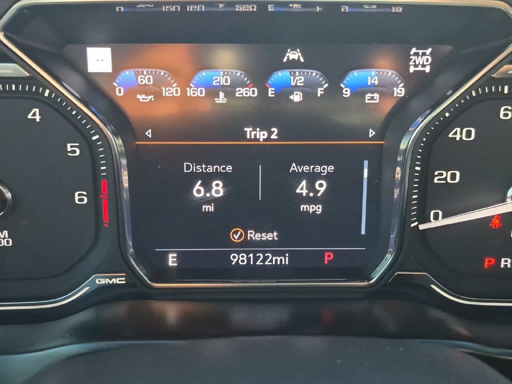 Used 2021 GMC Sierra 1500 AT4 w/ AT4 Value Package AWD/4WD image 4
