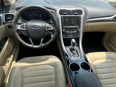 Used 2013 Ford Fusion SE FWD image 22