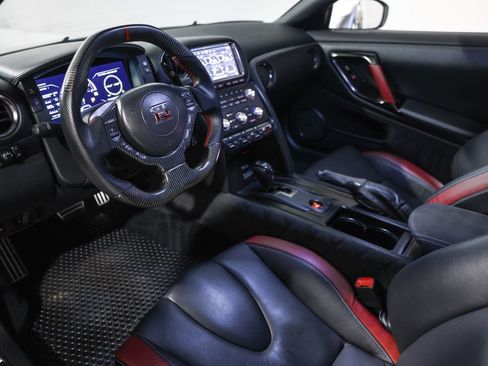 Used 2015 Nissan GT-R Black Edition AWD/4WD image 31