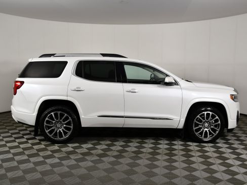 Used 2021 GMC Acadia Denali w/ Denali Ultimate Package AWD/4WD image 5