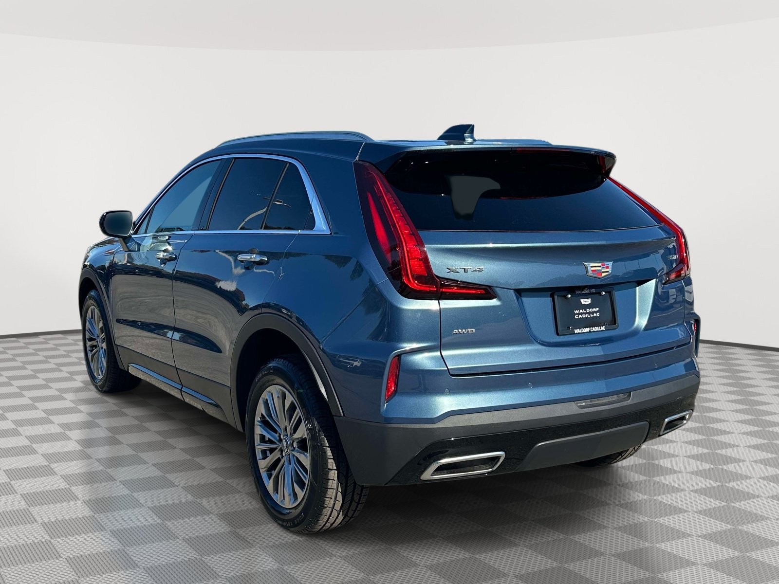 Certified 2024 Cadillac XT4 Premium Luxury w/ Cold Weather Package AWD/4WD image 4