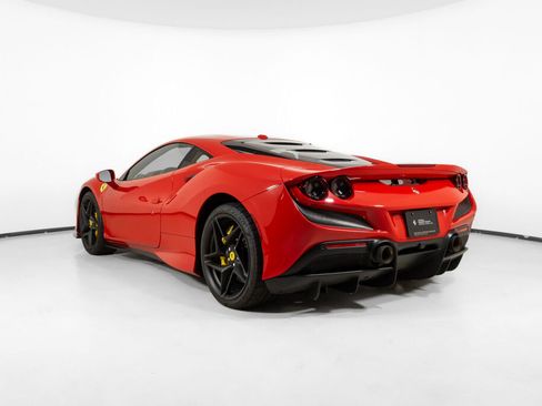 Used 2022 Ferrari F8 Tributo image 4