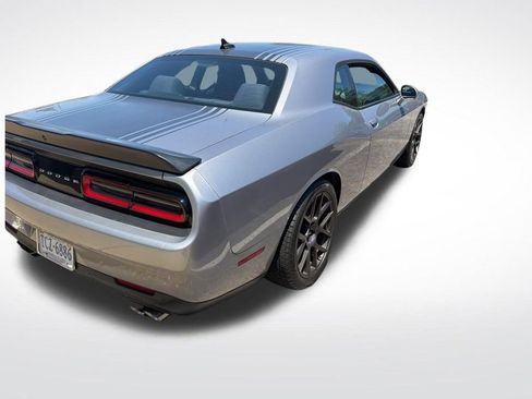 Used 2016 Dodge Challenger R/T RWD image 5