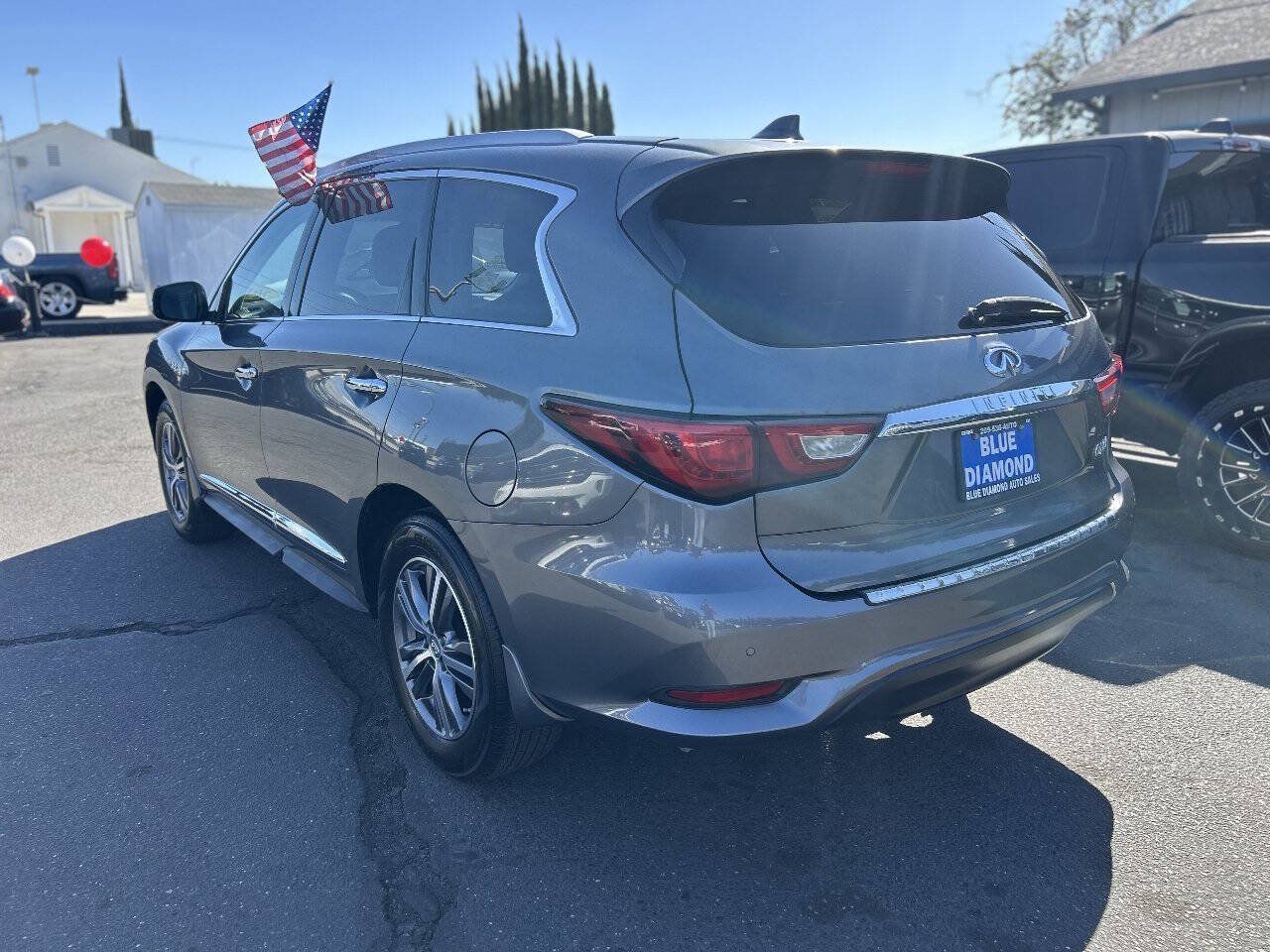 Used 2016 INFINITI QX60 FWD w/ Premium Plus Package image 4