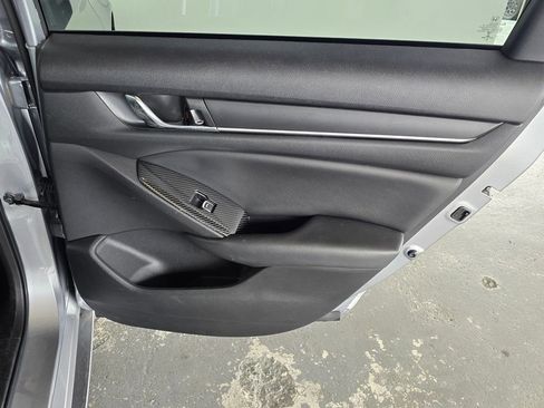 Used 2021 Honda Accord Sport image 13