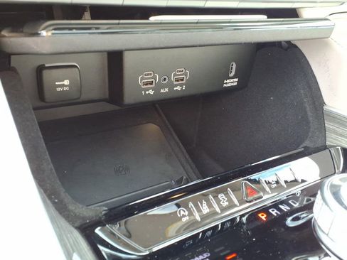 Used 2022 Jeep Wagoneer Series II w/ Premium Group I image 33