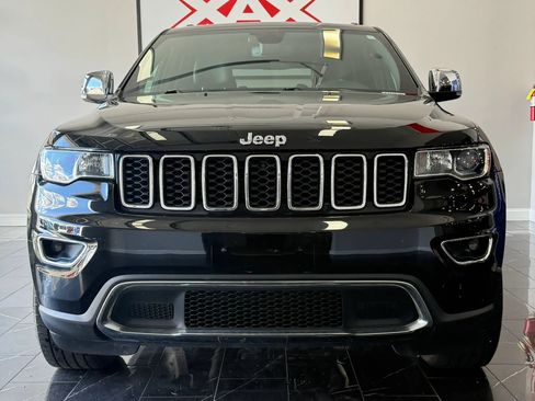 Used 2020 Jeep Grand Cherokee Limited AWD/4WD image 2
