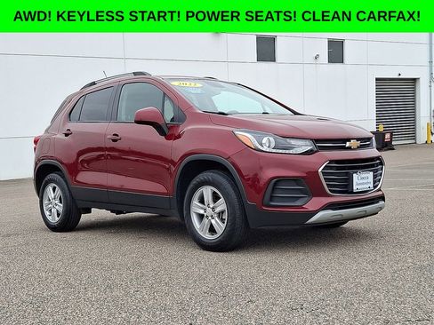 Used 2022 Chevrolet Trax LT w/ LT Convenience Package image 1
