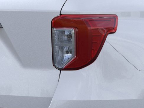 Used 2024 Ford Explorer XLT w/ Equipment Group 202A image 22