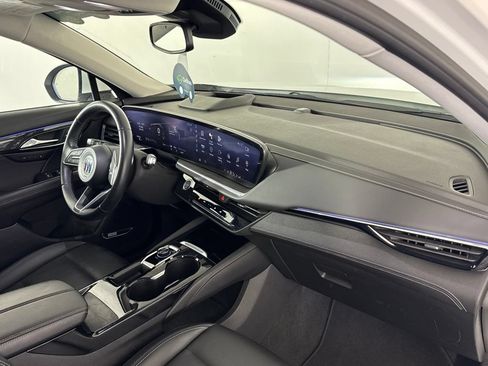 Certified 2024 Buick Envision Preferred AWD/4WD image 39